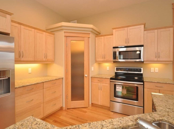 corner pantry closet